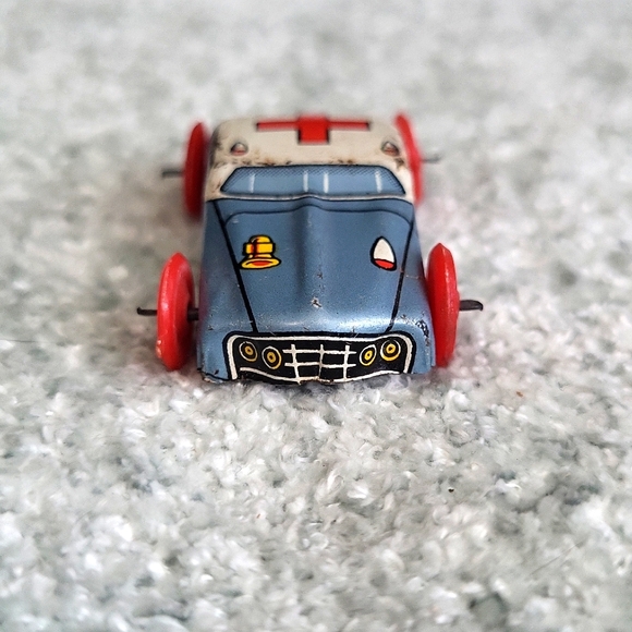 Vintage Ambulance Tin Car Made in Japan 1950's-60's - Picture 6 of 8